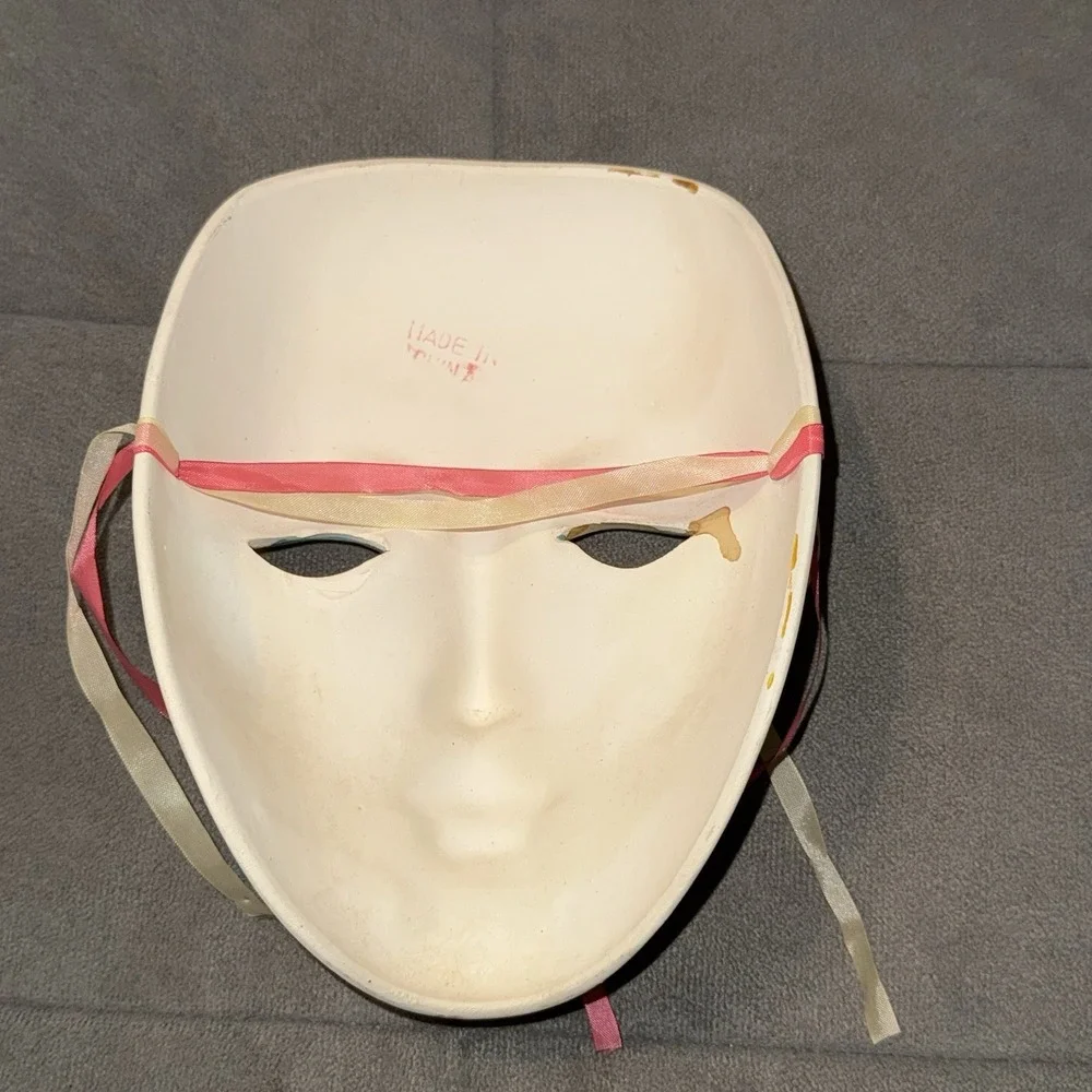 Vintage Decorative Ceramic Masquerade Mask‎ Mardi Gras New Orleans Wall Hanging
